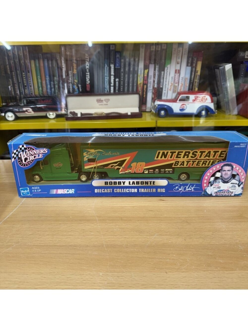 Winners Circle Nascar Babby Labonte 18 Diecast Trailer Rig Interstate Batteries